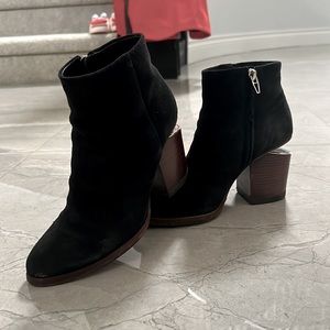 AUTHENTIC CLASSIC Alexander Wang Cut Out Heel Suede Ankle Boots